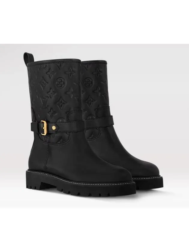 1ADCQ3 Territory Flat Ankle Boots