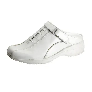 24 HOUR COMFORT Britney Women's Wide Width Leather Clogs