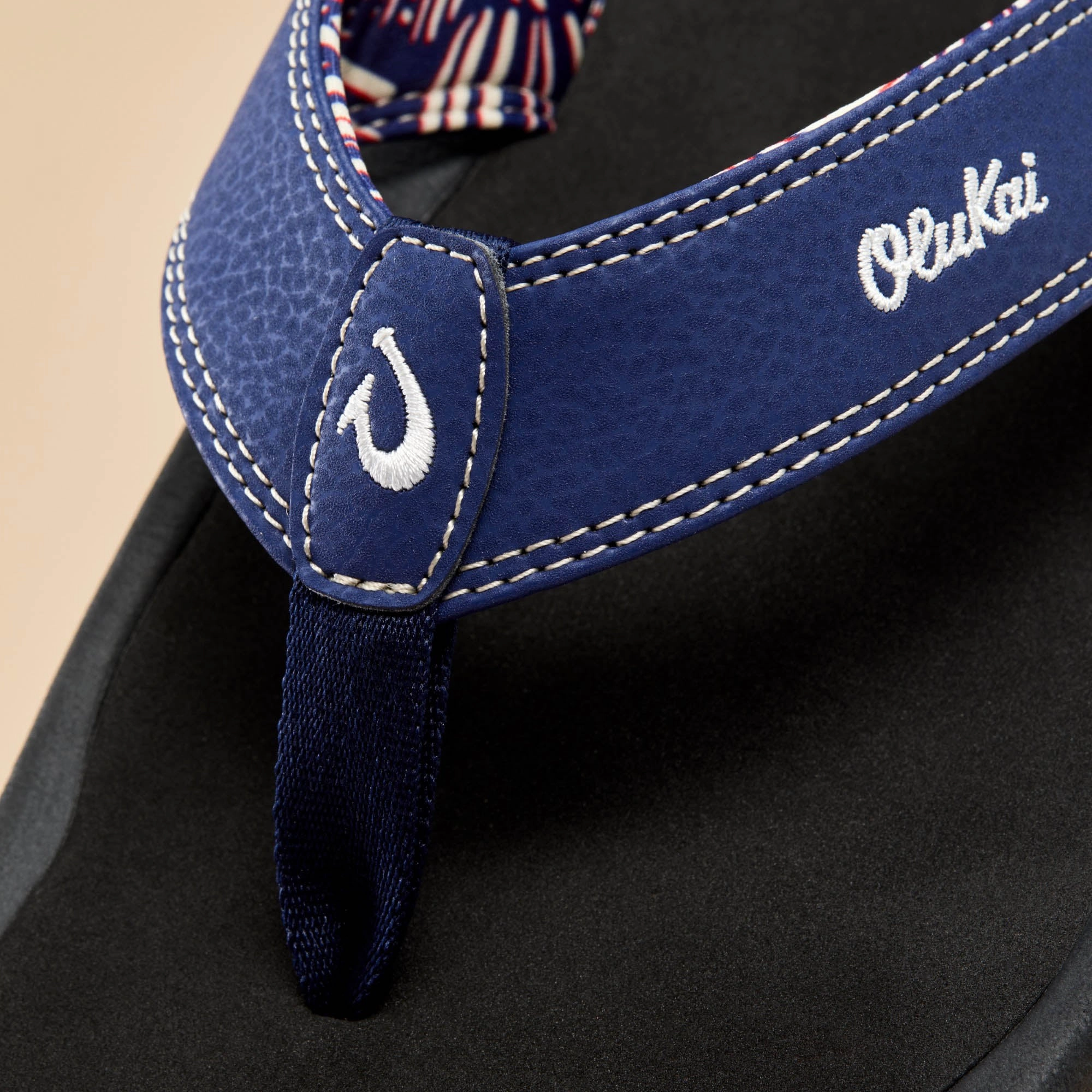 ??Ohana - Navy / Onyx Criss Cross Straps