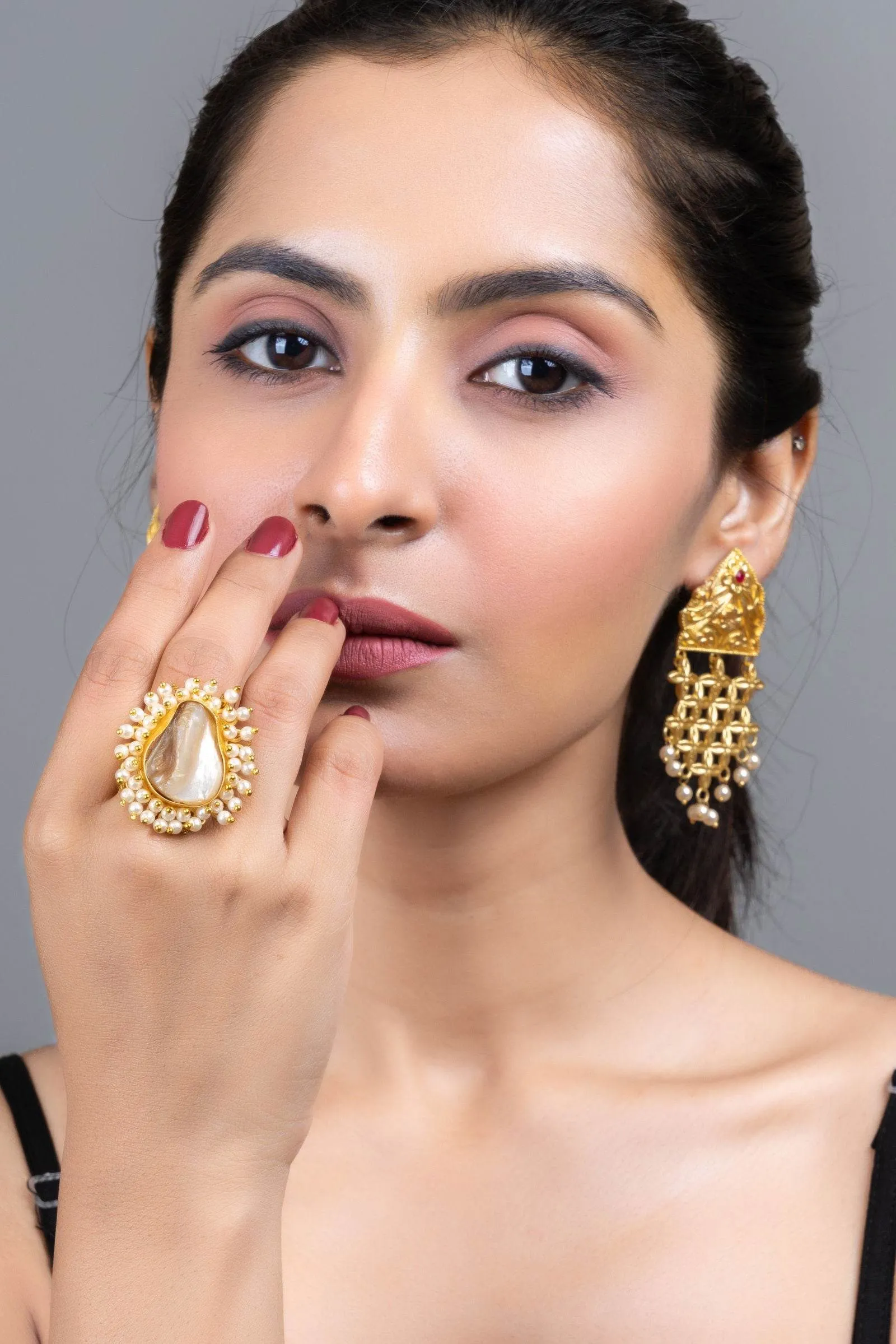Adjustable Golden Brass Baroque Pearl Statement Ring for Elegant and Sophisticated Style