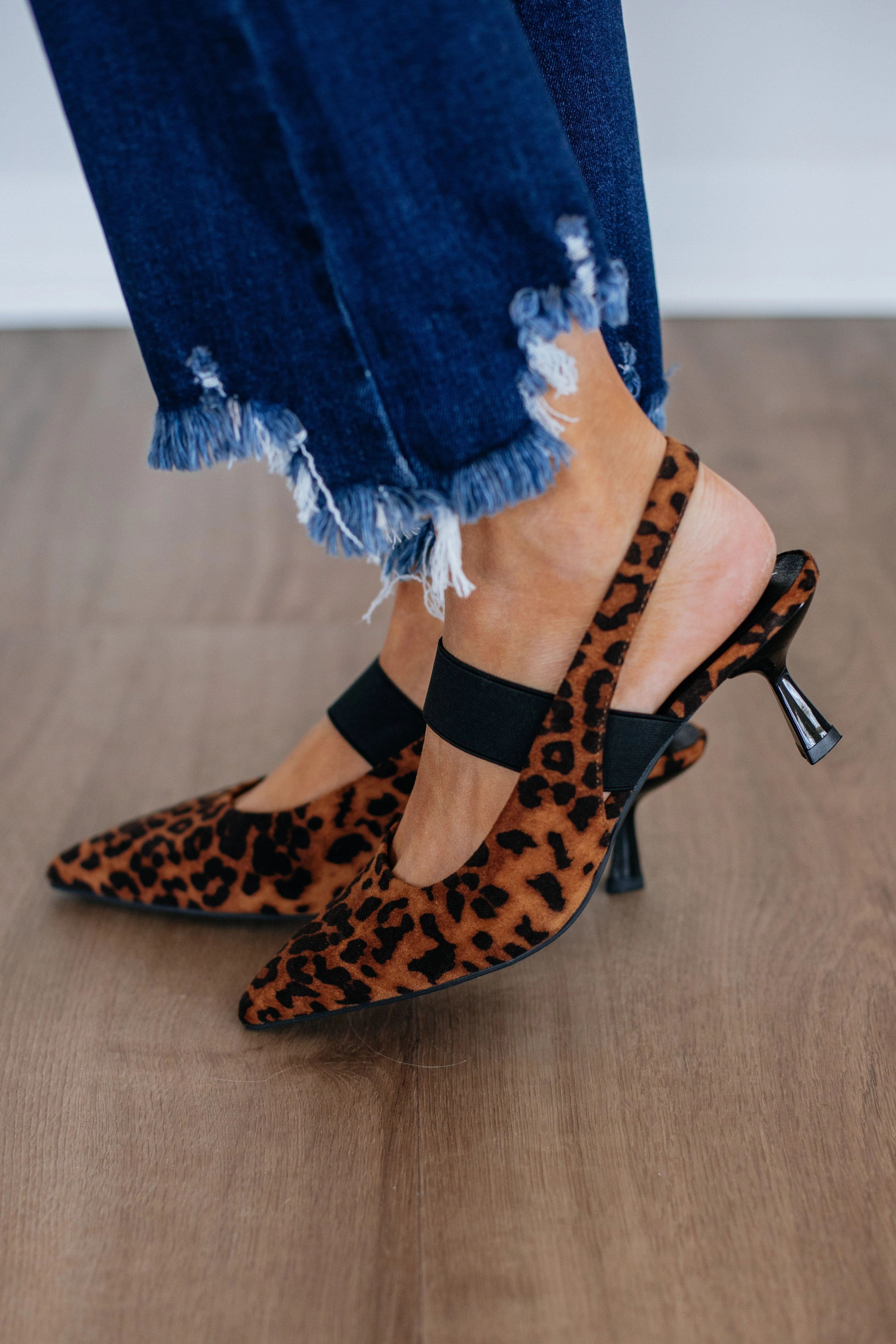 Strut Mode Heels Desert Cool Forest Path