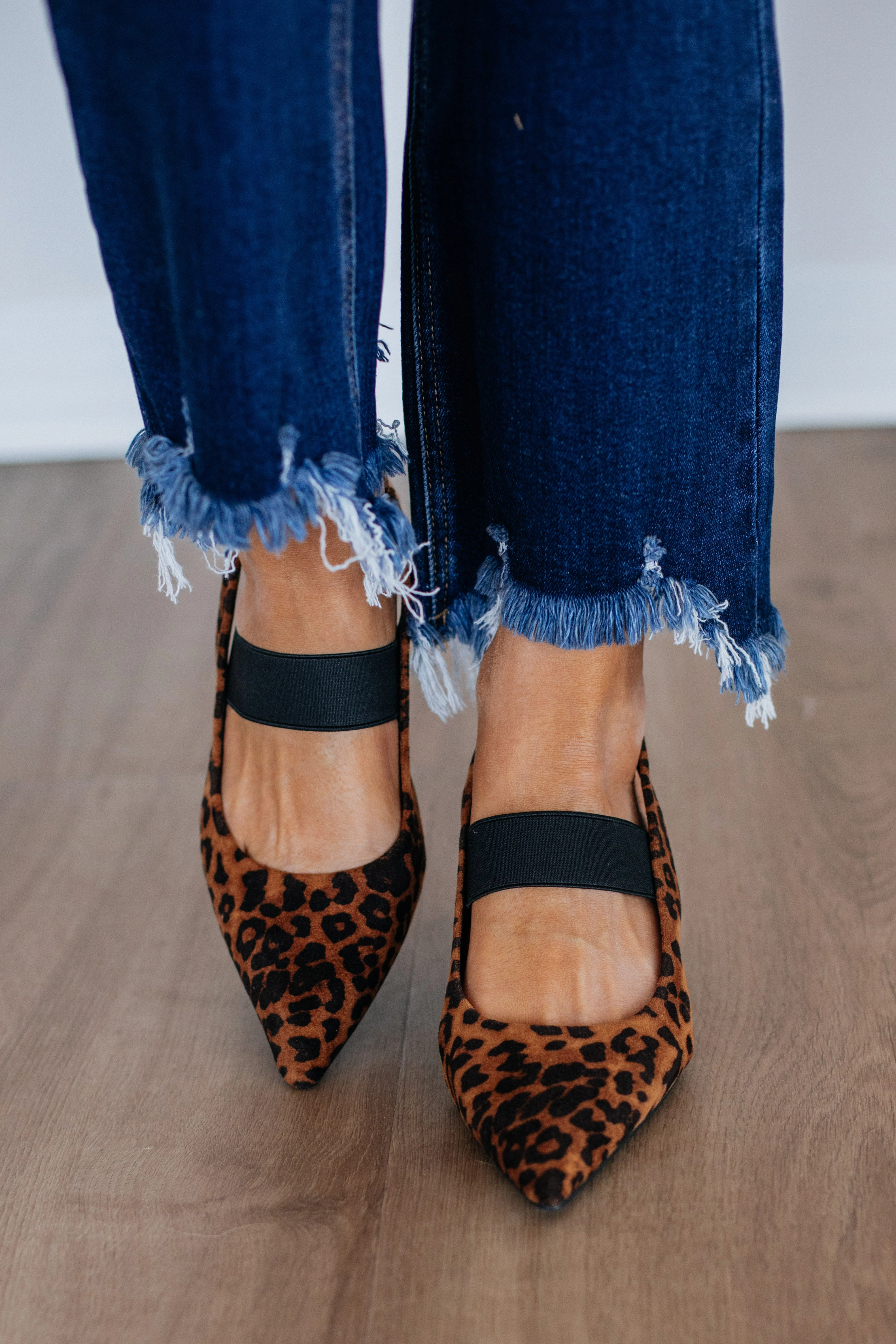 Strut Mode Heels Ventilated Design Strap Mode
