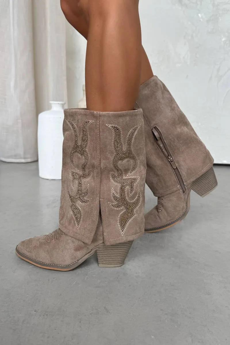 ALASKA Flared Cowboy Western Boots - Beige