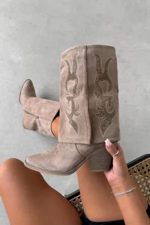 ALASKA Flared Cowboy Western Boots - Beige