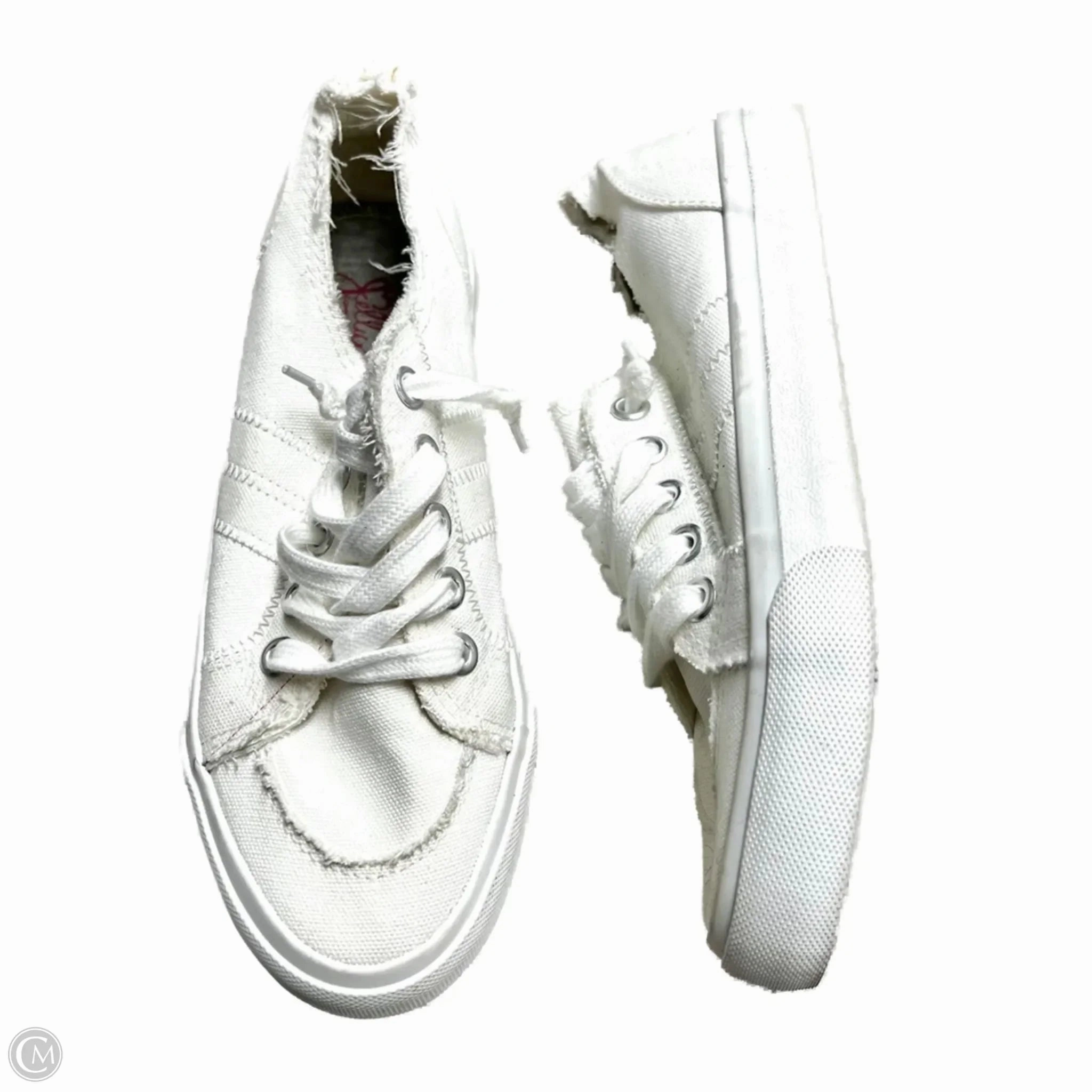 Dynamic silhouette Shoes Sneakers By Jelly Pop In White, Size: 8