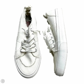 Dynamic silhouette Shoes Sneakers By Jelly Pop In White, Size: 8