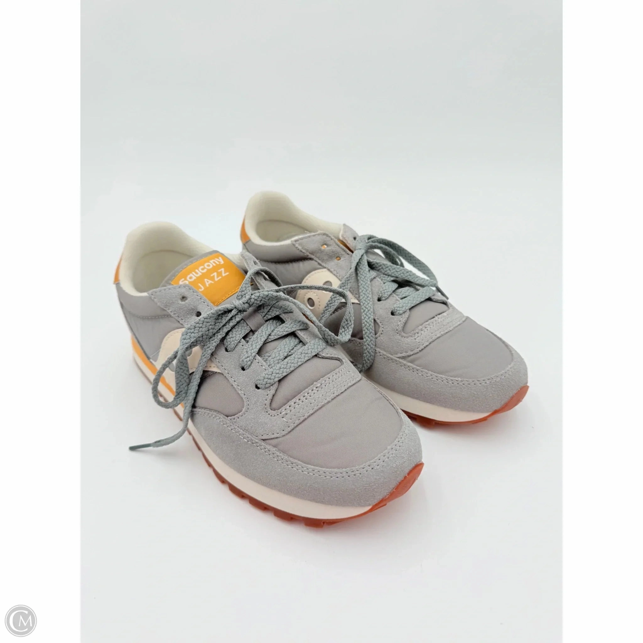 Anti Fatigue System Minimal Build Shoes Sneakers By Saucony In Grey & Yellow, Size: Men??s 7