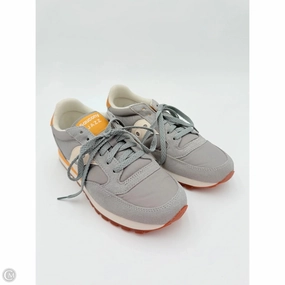 Anti Fatigue System Minimal Build Shoes Sneakers By Saucony In Grey & Yellow, Size: Men??s 7