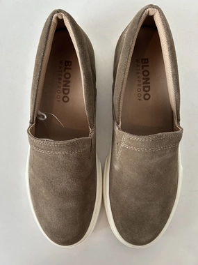 Shoes Sneakers By Blondo  Size: 7.5 Wide toe box