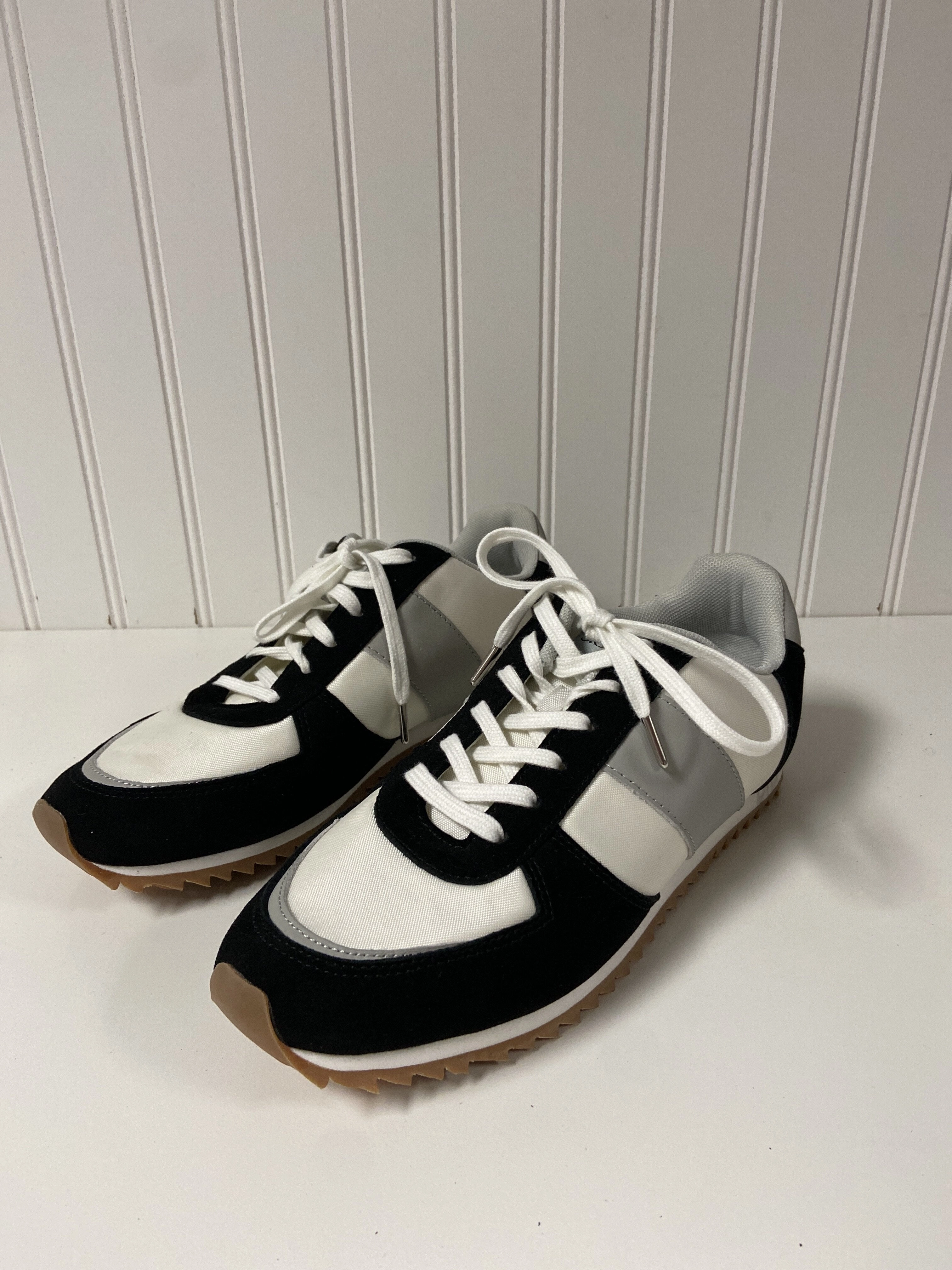 Shoes Sneakers By J. Crew  Size: 7 Sneaker Cleaning Kit