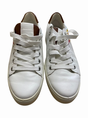 Steady Form Sneaker Socks Shoes Sneakers By Clothes Mentor In White, Size: 9