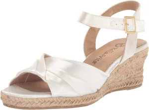 Bella Vita Women's Isabeth Wedge Sandal