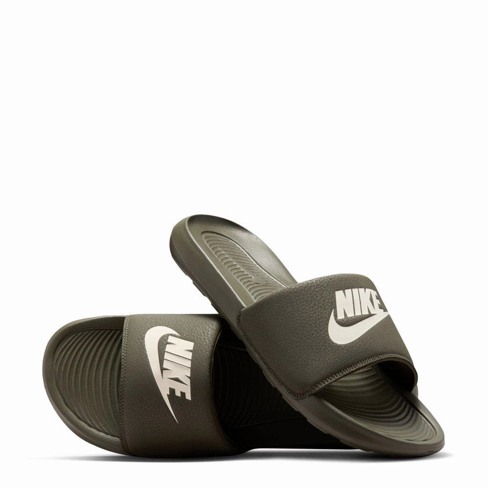 Victori One - Mens Windy day