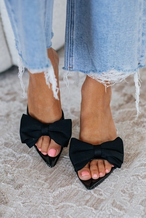 Ergonomic Design Bow Down Heels