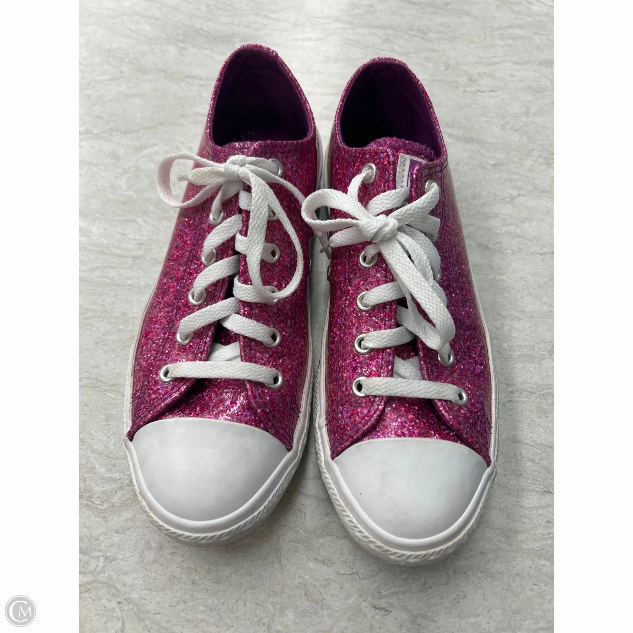 Shoes Sneakers By Converse In Pink & White, Size: 5 Gym-Ready
