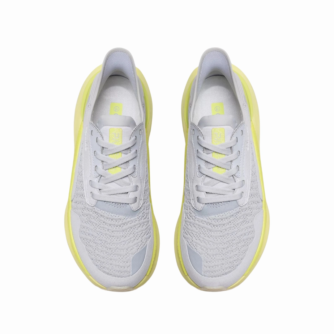 Boosted fit Pace in Lime
