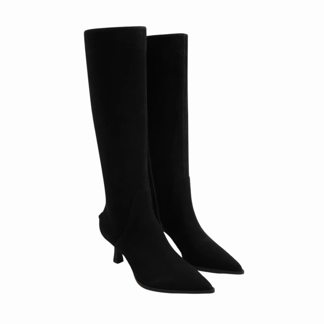 Yulia in Black Ankle Hugging Fit
