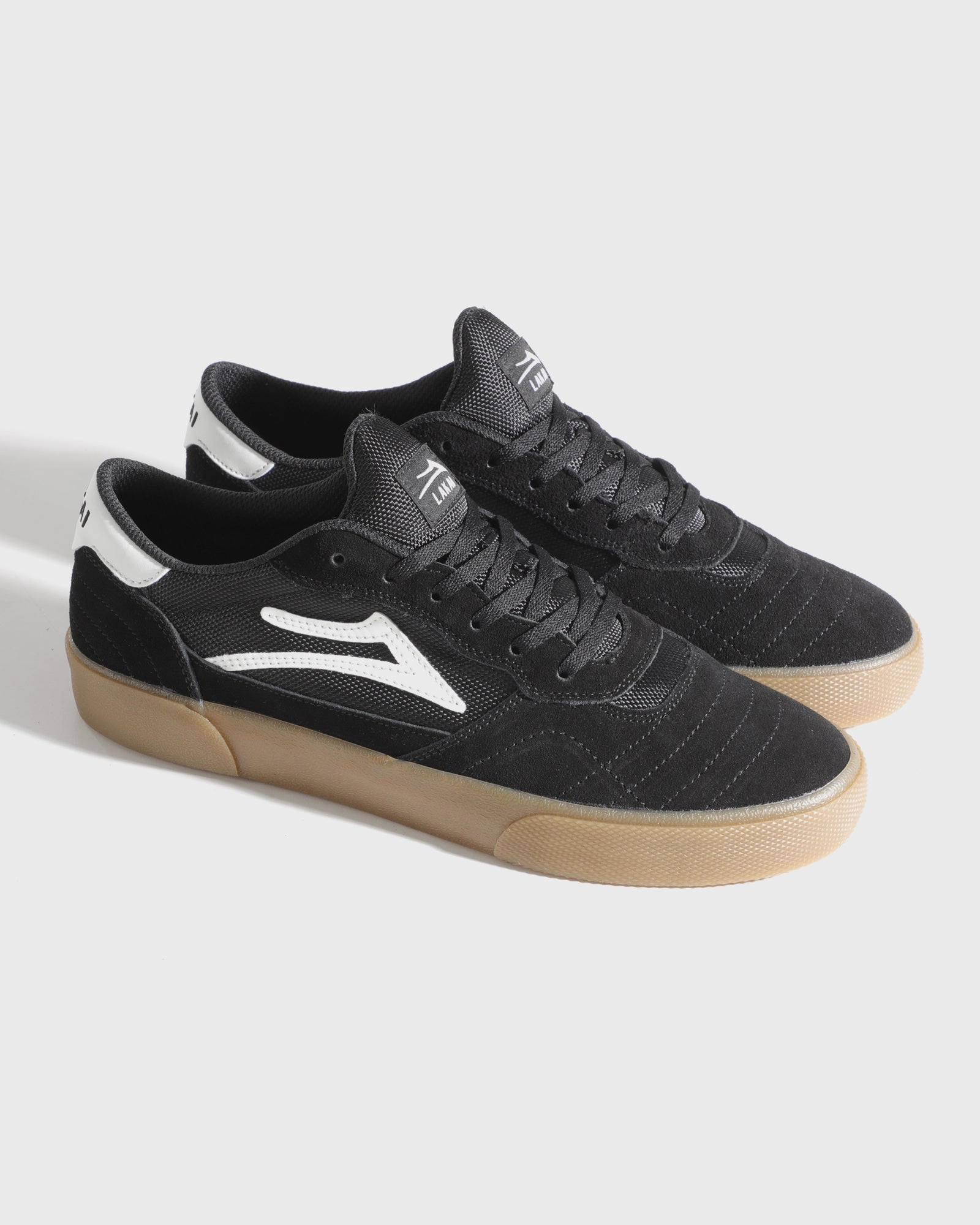 Proprietary Cushion System Wave Flow Cambridge - Black/Gum Suede