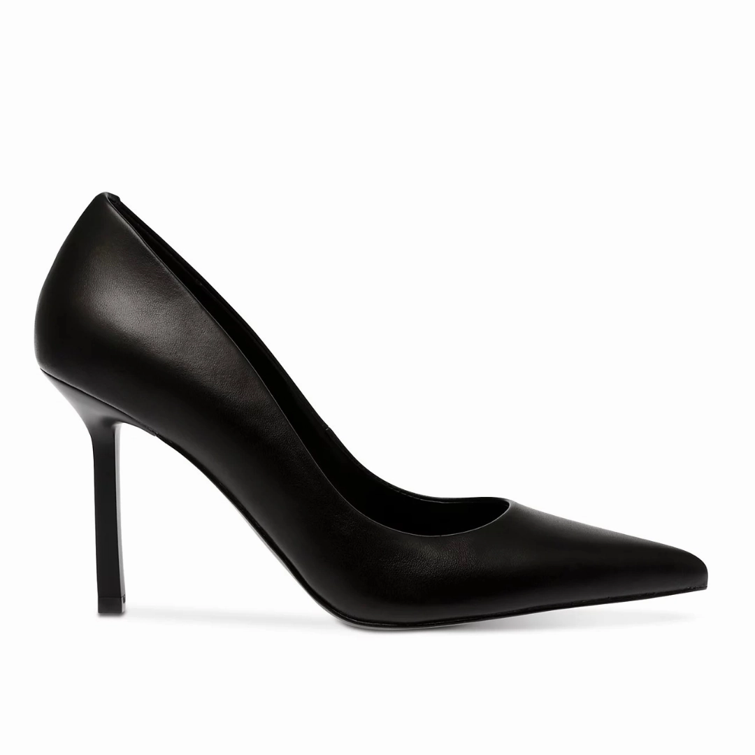 Classie in Black Alluring