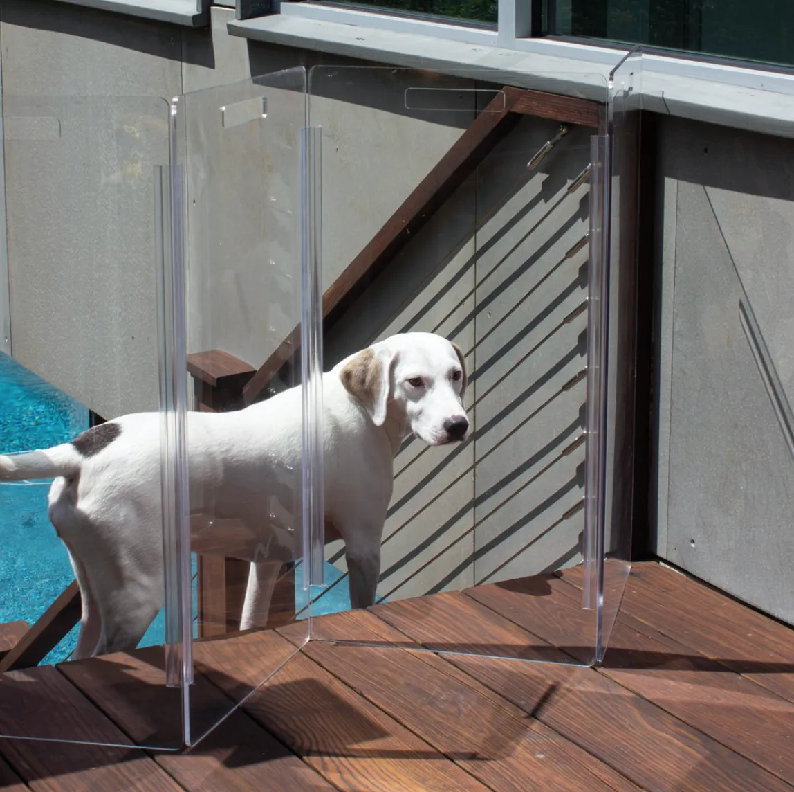 Clear Lucite Freestanding Zig-Zag Pet Gate (Made in the USA) (Direct-Ship)