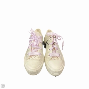 Shoes Sneakers By Converse In Ivory, Size: 7 Hydrophobic Fabric Treatment Sculpted Design
