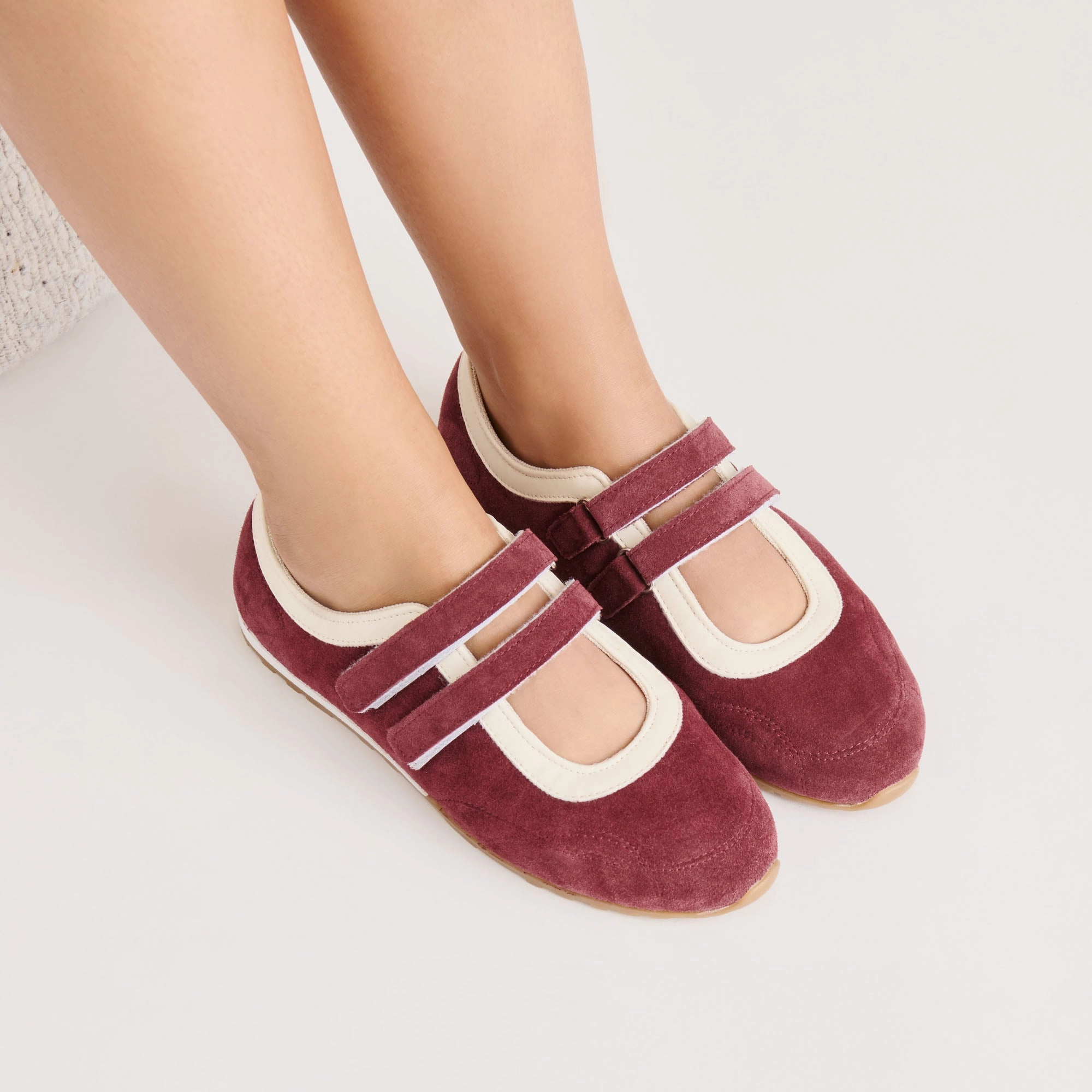 Day-to-Day Wear SWAN SNEAKERS BURGUNDY SUEDE
