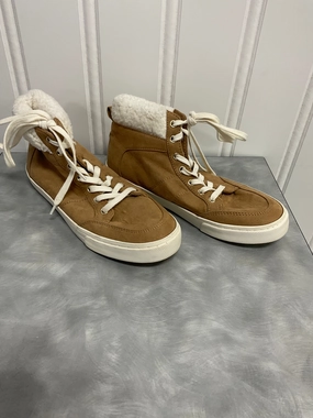 Shoes Sneakers By Old Navy In Tan, Size: 6 Adaptive Harness System Step Focus
