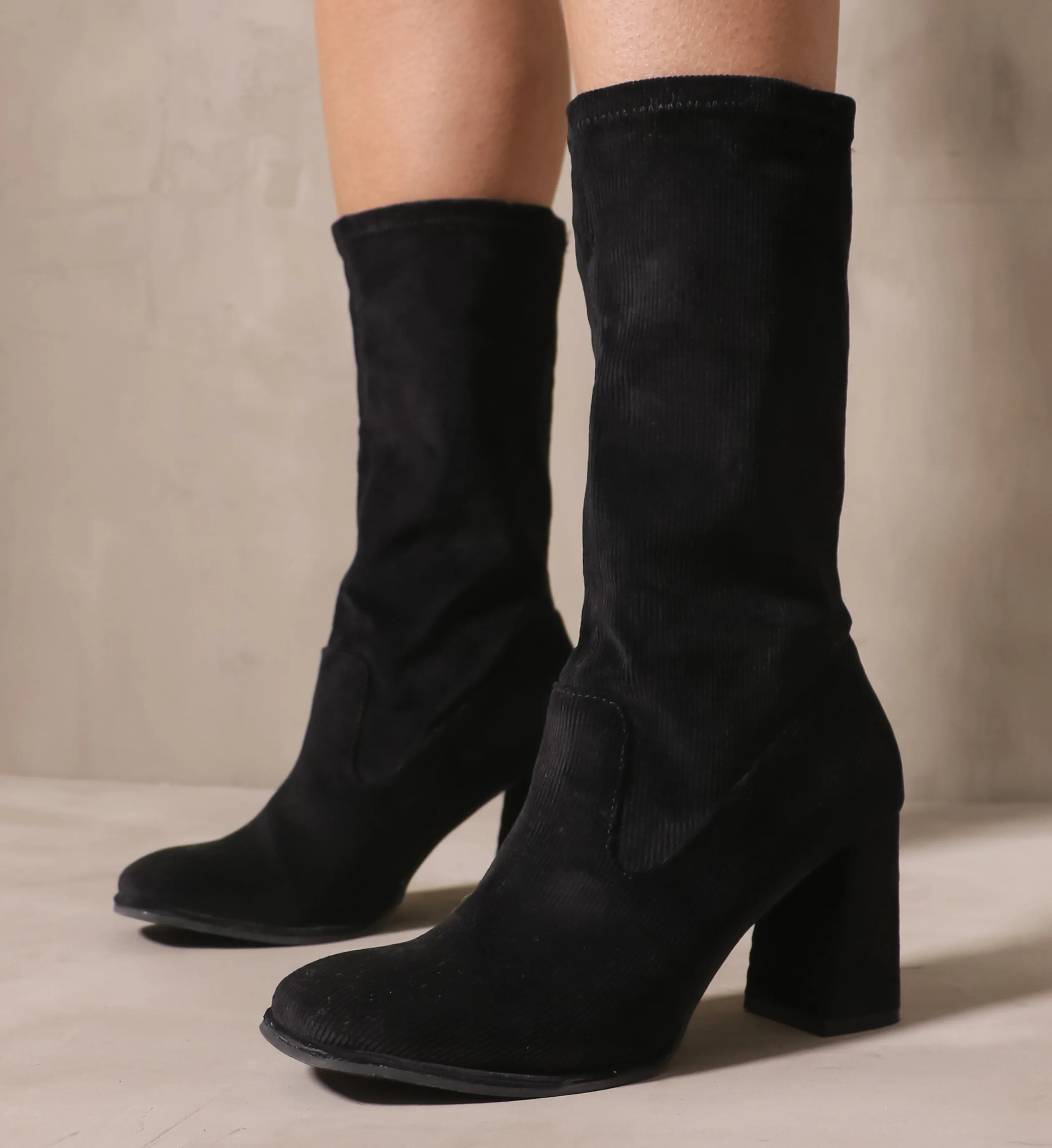 CORD ORDERED BOOT