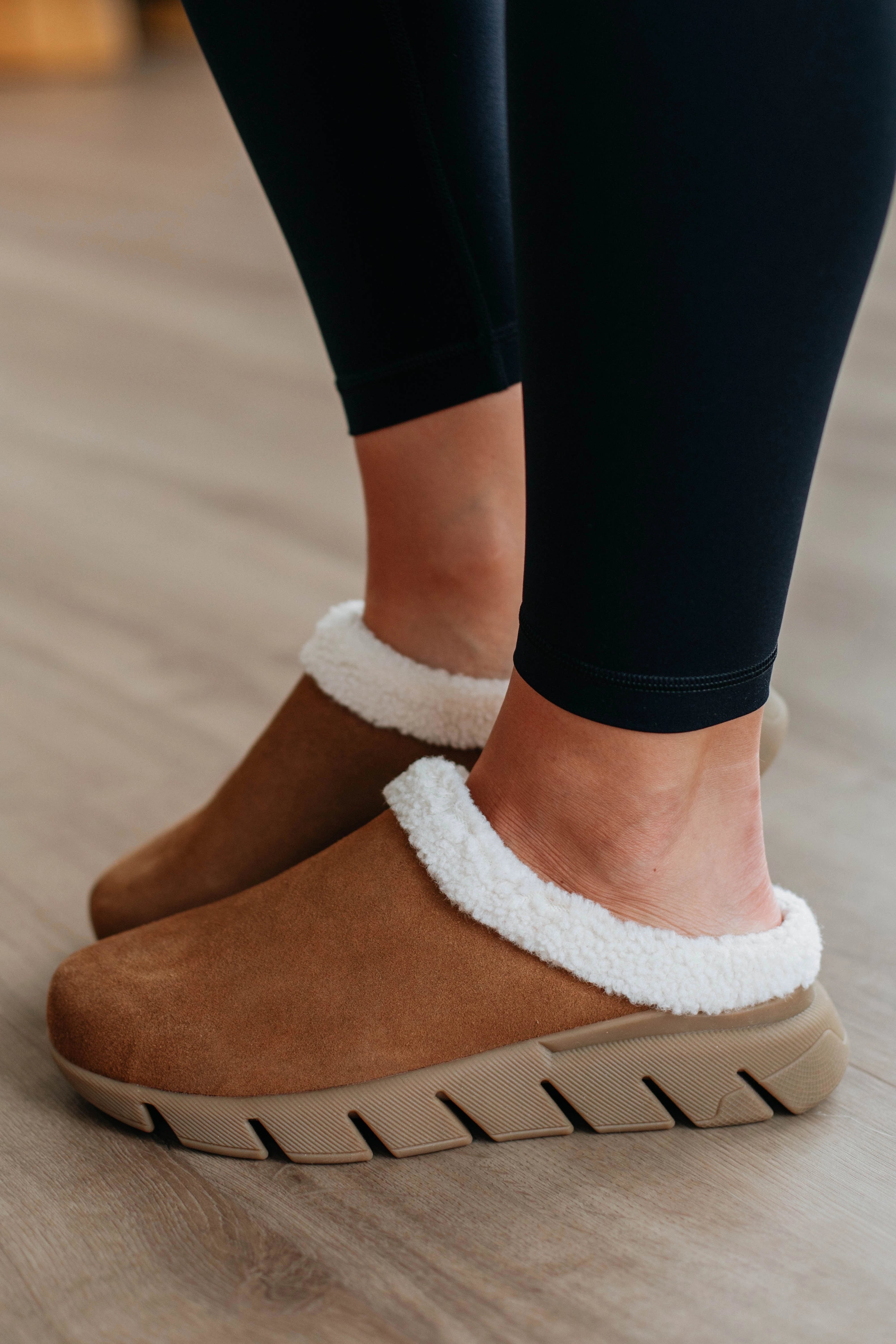 All Day Comfort Fit Ventilated Mesh Travel Enthusiasts Sole Serenity Slippers