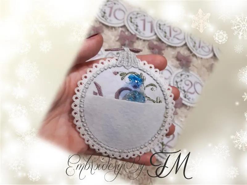 Decorations Merry Christmas / ITH/ combination of felt and lace / 5x7 hoop
