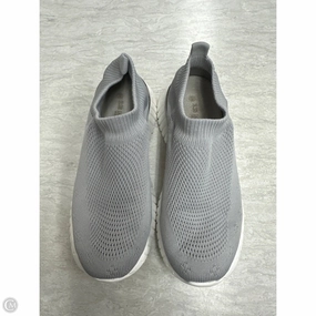 Shoes Sneakers By Clothes Mentor In Grey & White, Size: 7.5 Adaptive Fit Design Core Fit