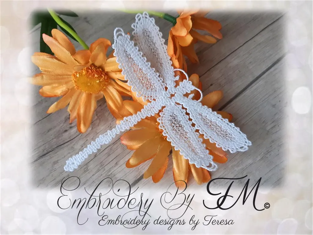 Dragonfly lace/ 4x4 hoop ( battenburg lace)