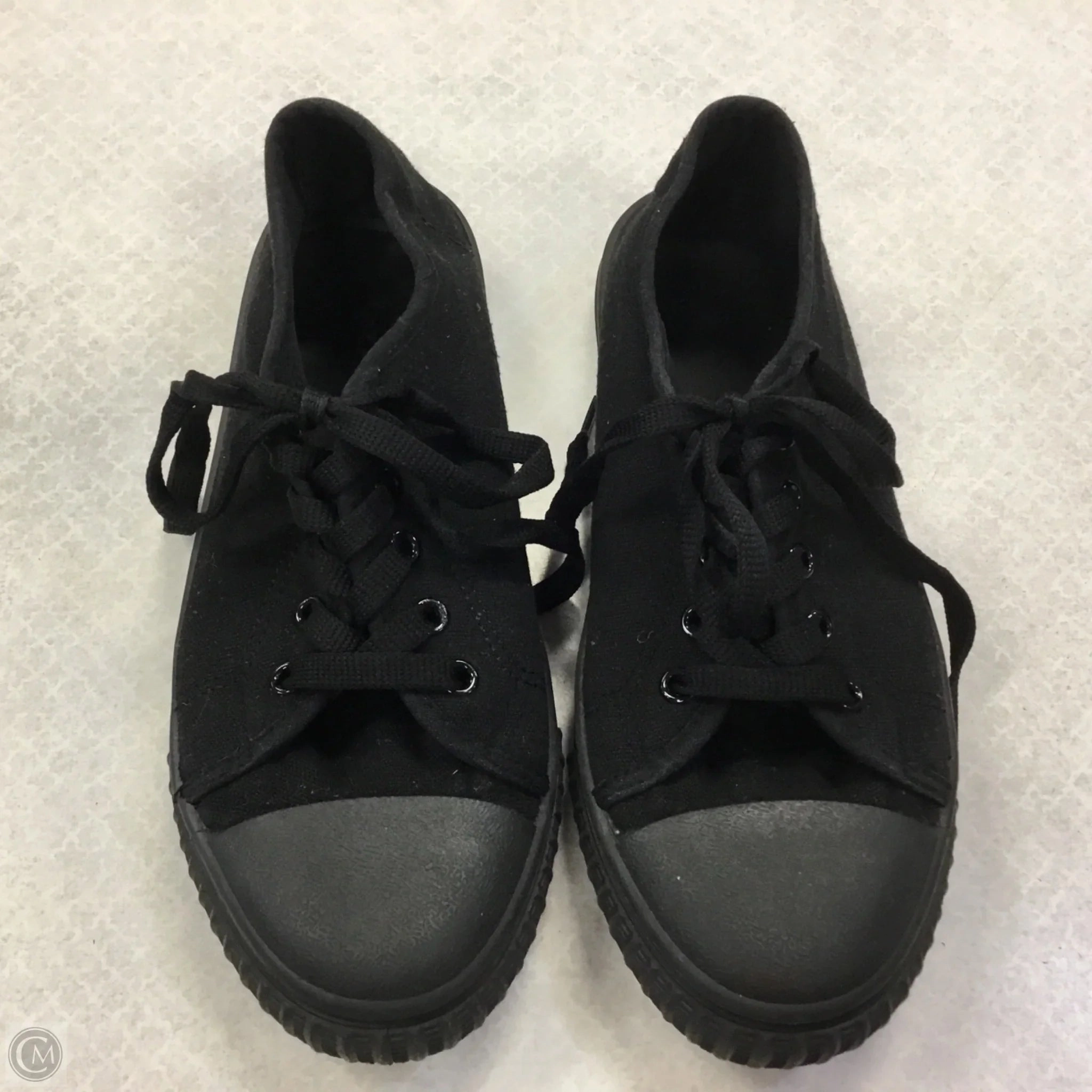 Shoes Sneakers By Clothes Mentor In Black, Size: 7.5 Micro Perforated Tongue