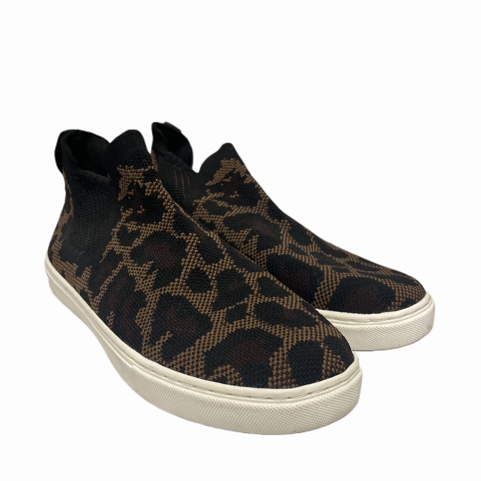 Torsional Stability High Mileage Shoes Sneakers By Kelly And Katie In Animal Print, Size: 7