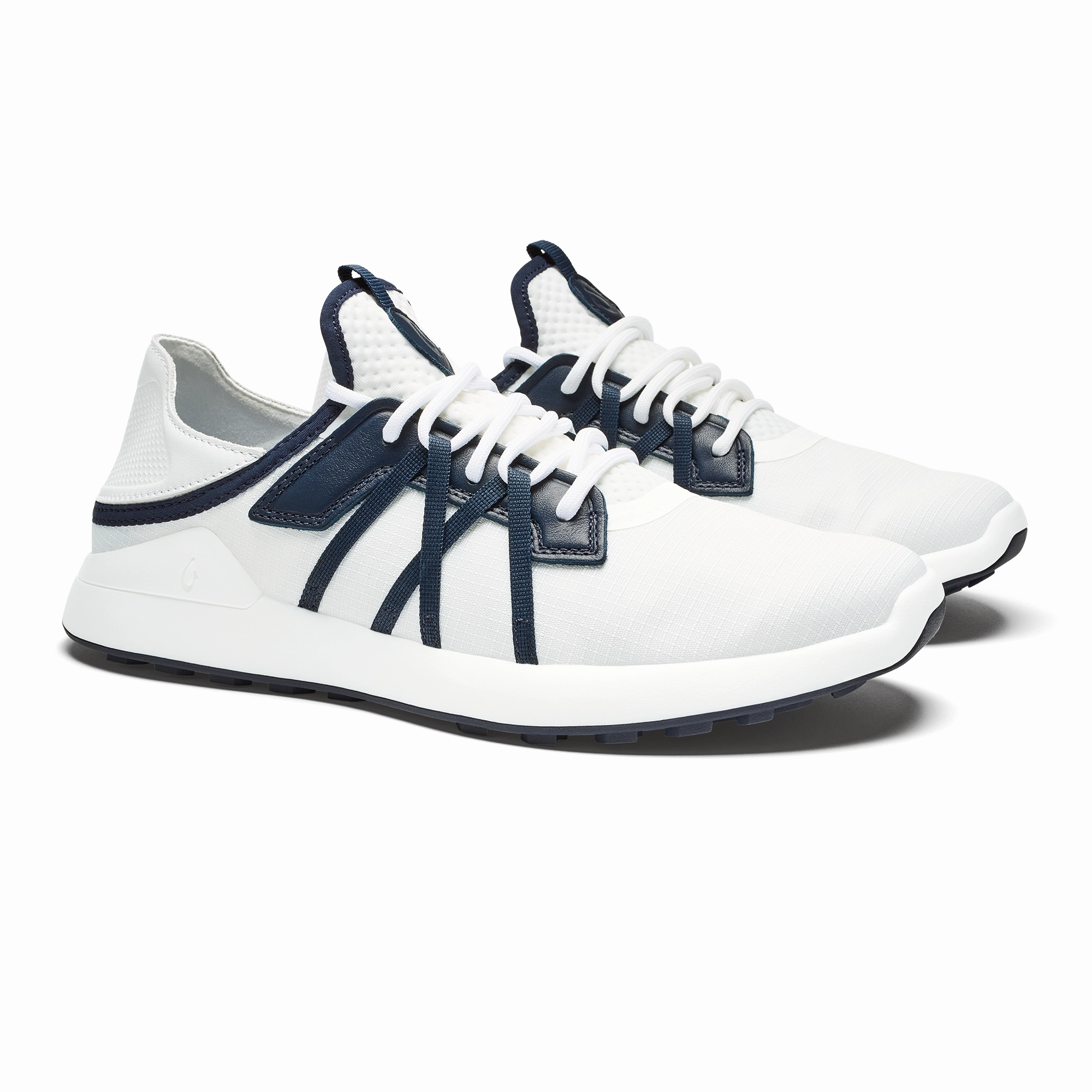 Manele - Bright White / Mood Indigo Chic Fit Multi Directional Tread Pattern