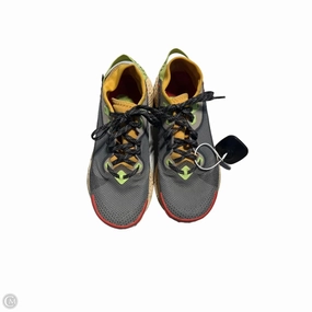 Shoes Sneakers By Nike In Grey & Yellow, Size: 6.5 Daily Fashion Padded Heel Counter
