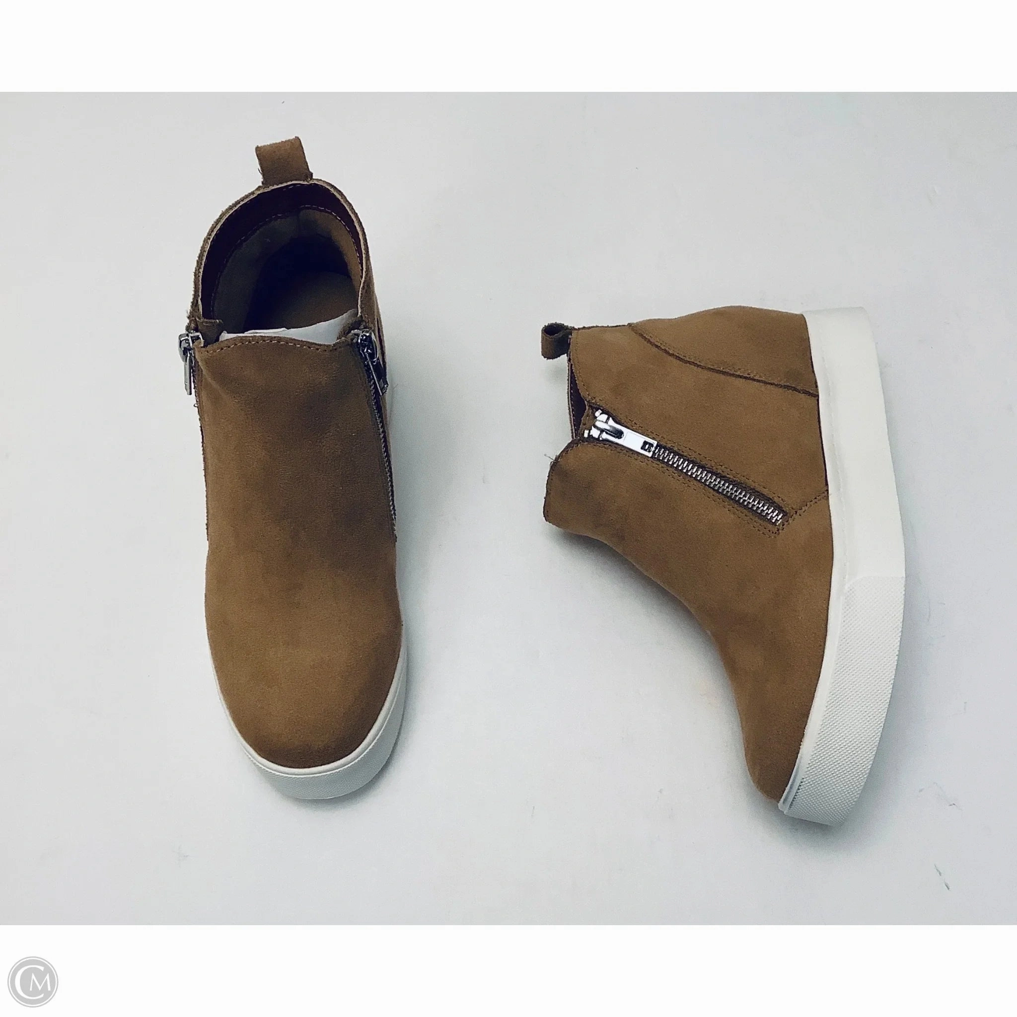 Breathable Airflow Channels Shoes Sneakers By Soda In Brown, Size: 7.5