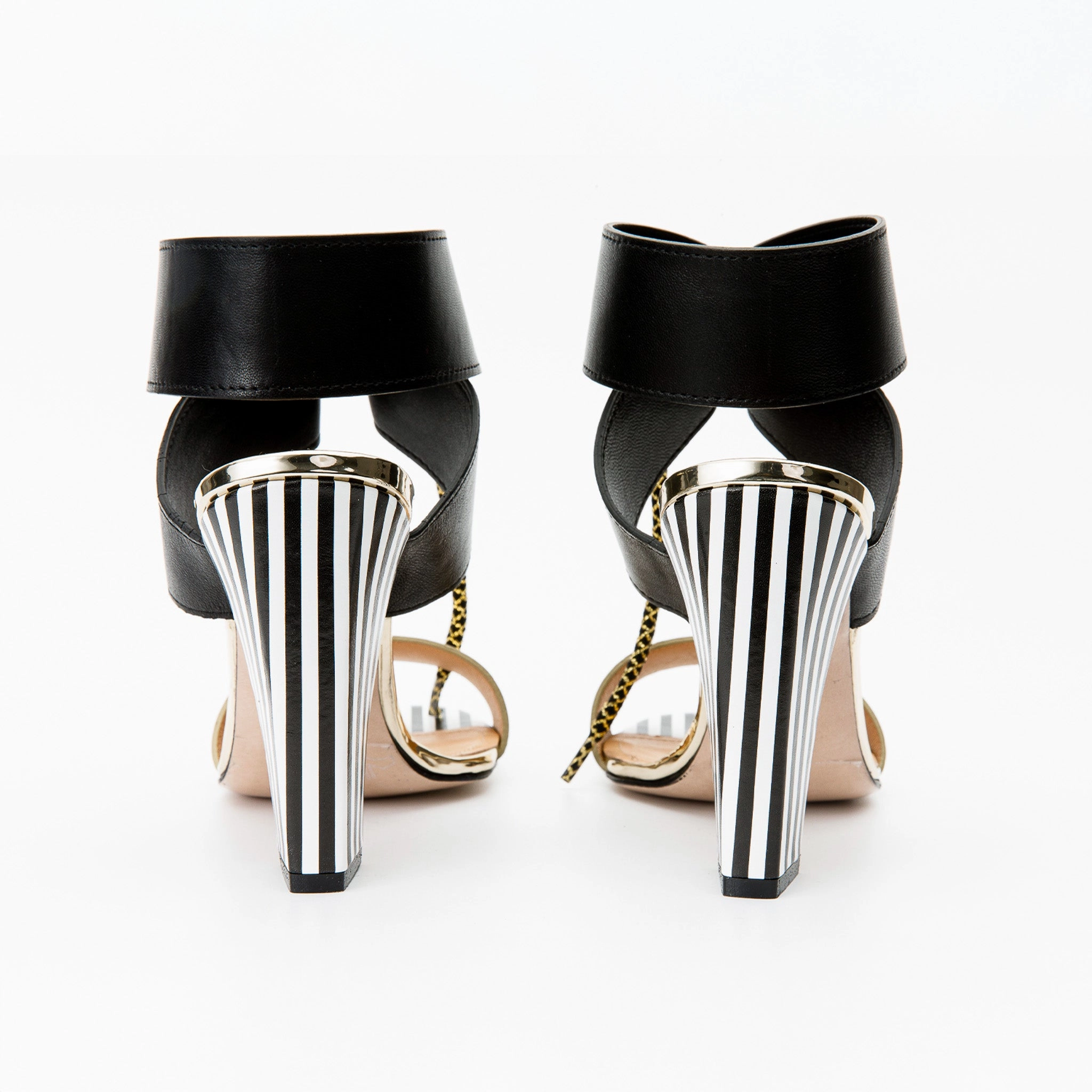 Relaxed Beach Shoes The Bloke Black Leather Ankle Strap Women Sandal