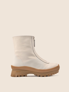 Stability Base All Day Wear Estrella Cream Lined Boot