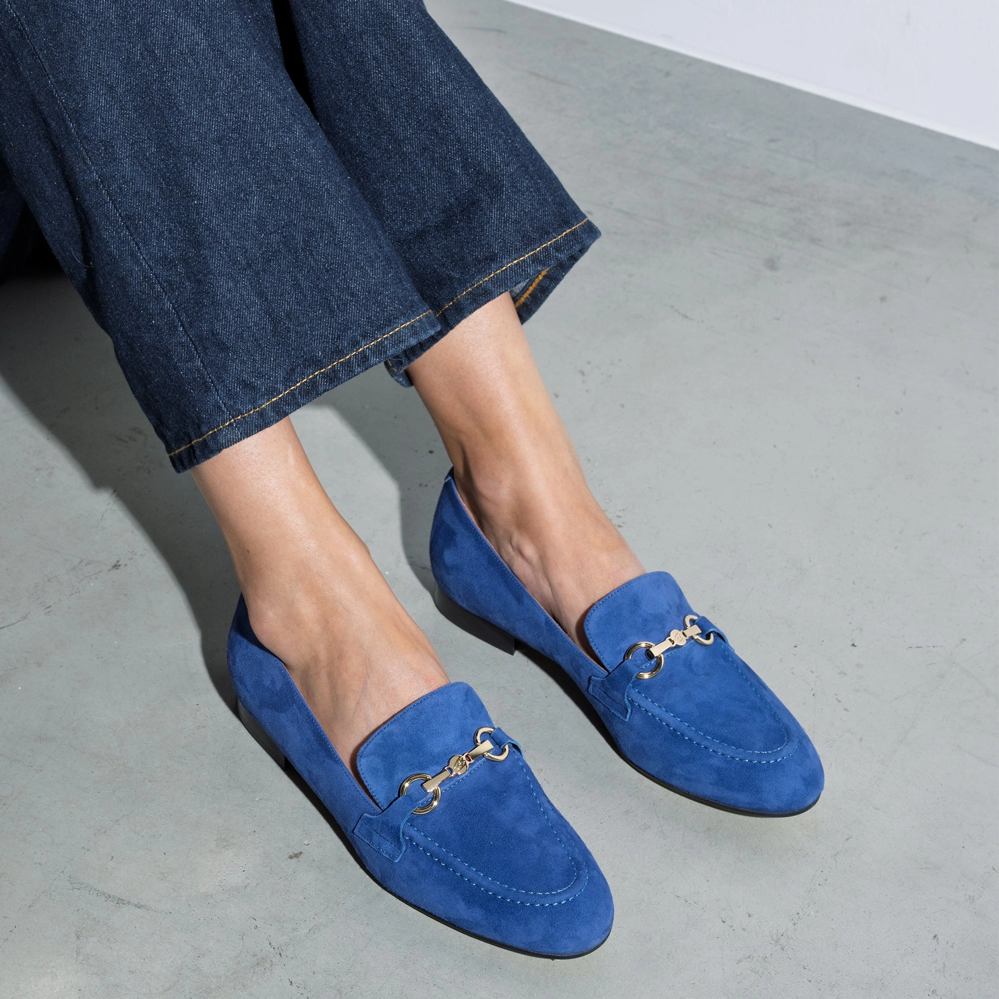 Vend?me Fleur blue suede loafers Breathable piece serious hikers' equipment