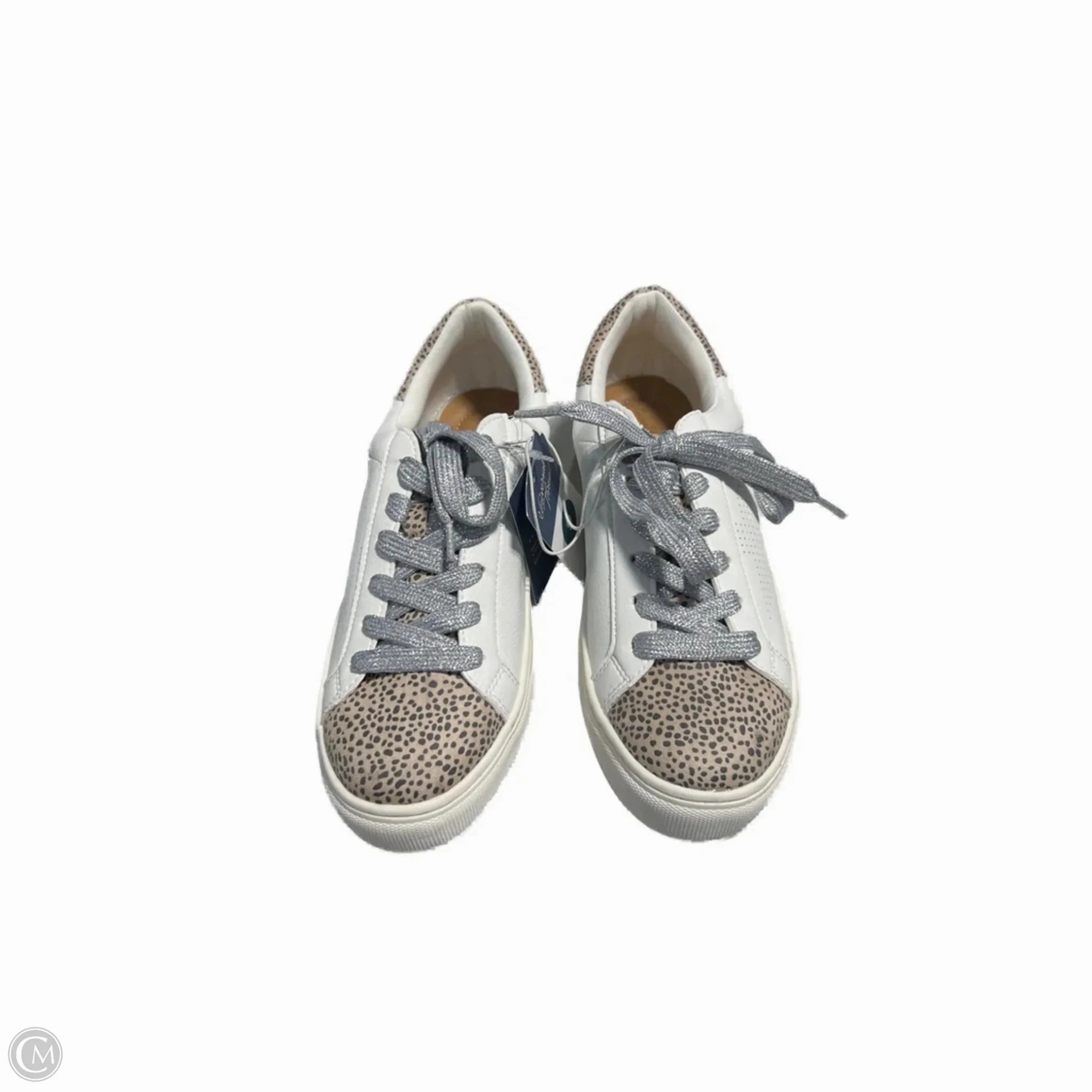 Shoes Sneakers By Universal Thread In White, Size: 9 Casual Sporty
