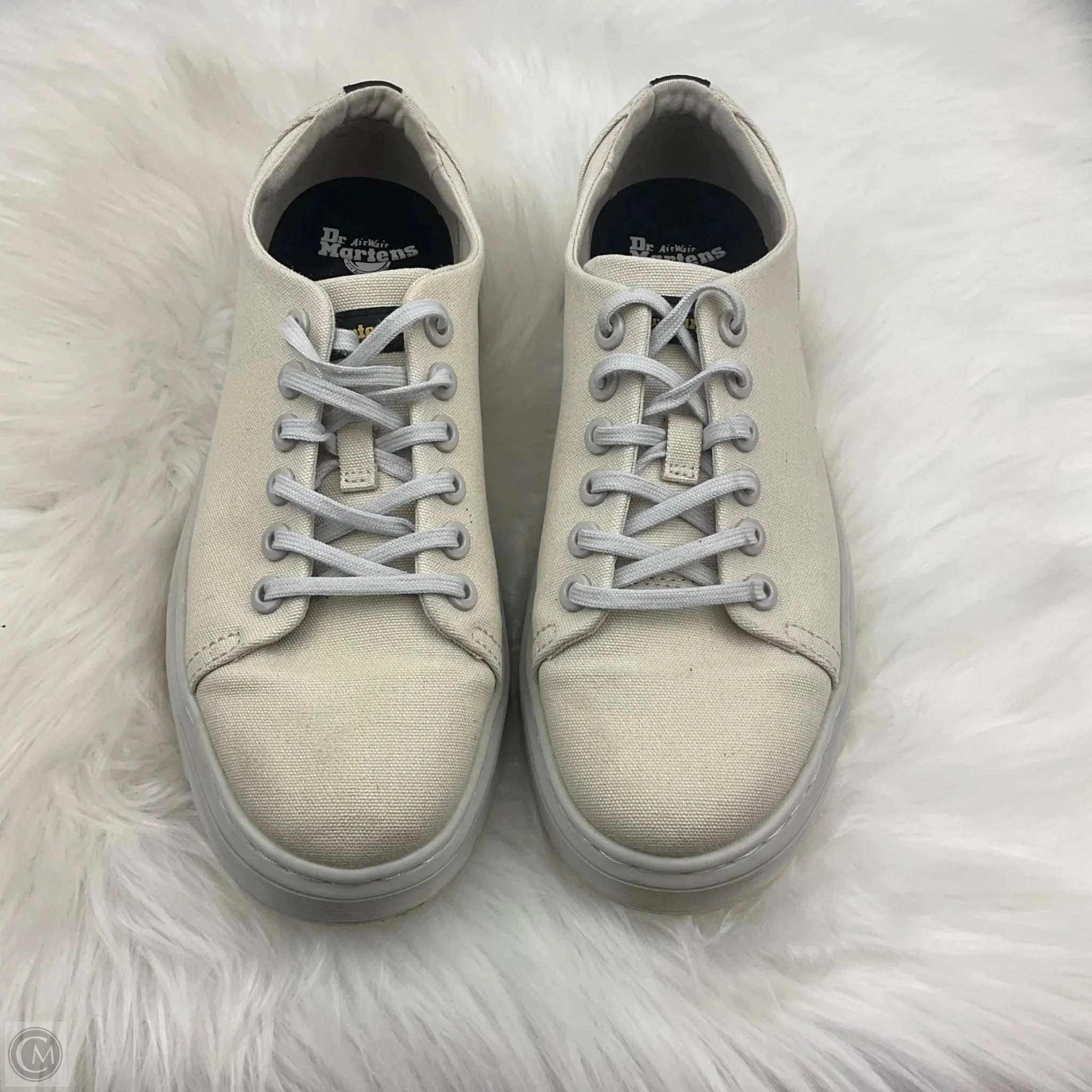 Shoes Sneakers By Dr Martens In Cream, Size: 6 ReinforcedHeel Smooth Flow