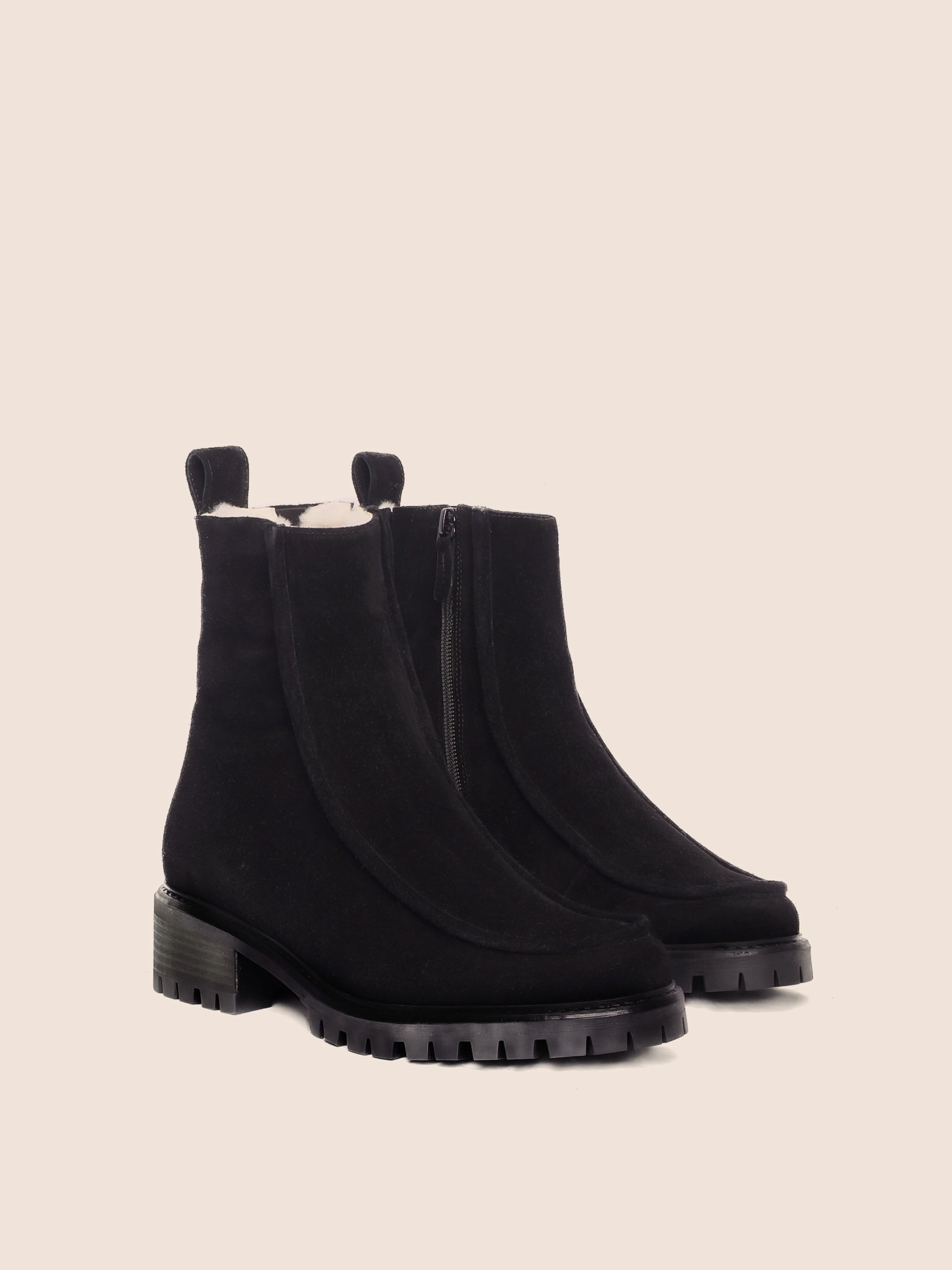 Anti Bacterial Eco Material Comfort Seeker Vigo Black Suede Lined Boot