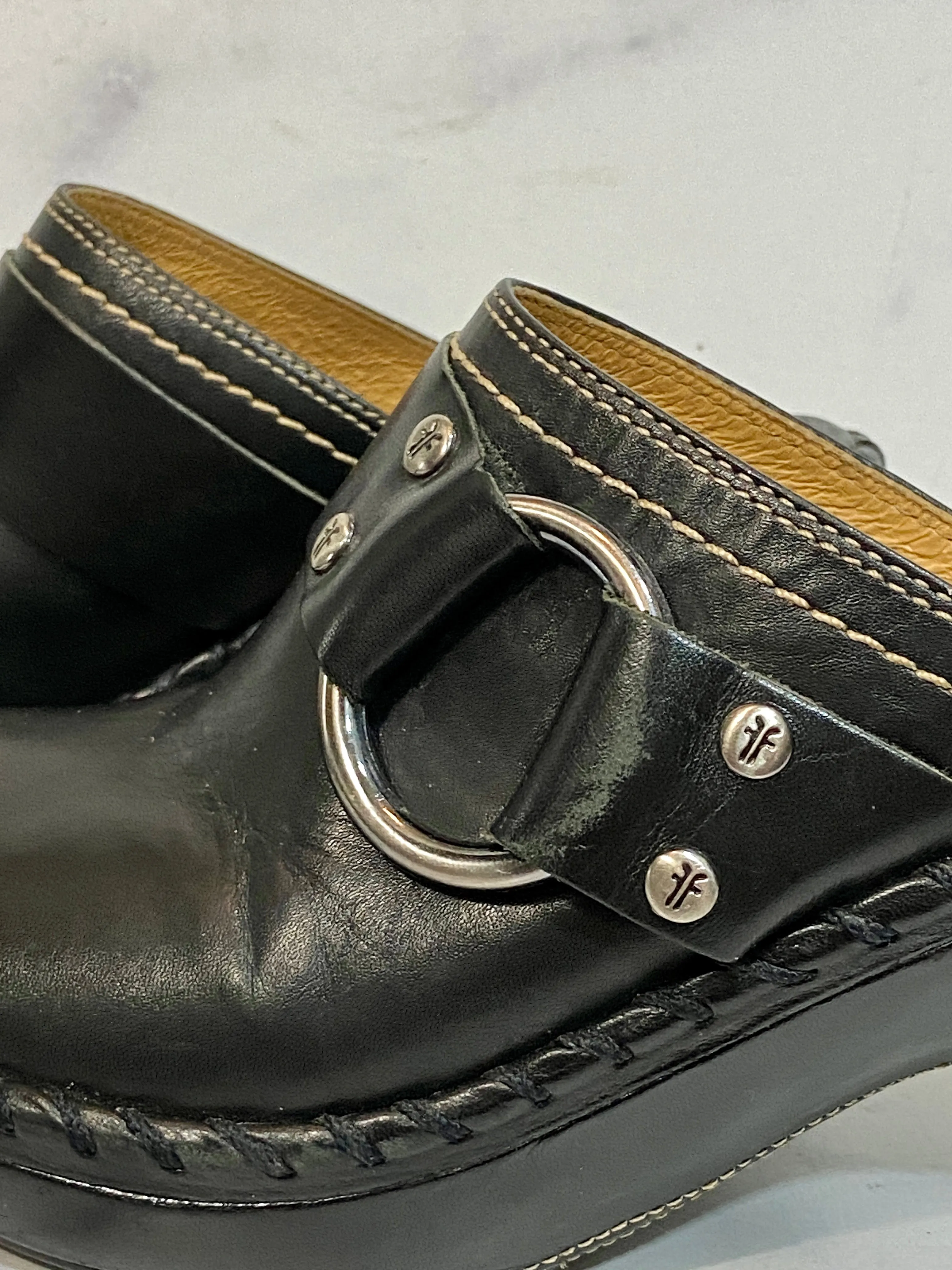FRYE Black leather clogs (6.5)