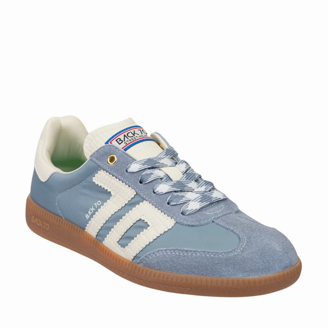 Ghost in Sky Cone Heel canvas - type