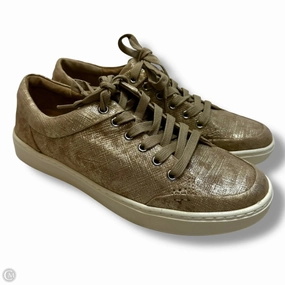 Ultra Cushioned Midsole Shoes Sneakers By Sofft In Gold, Size: 11