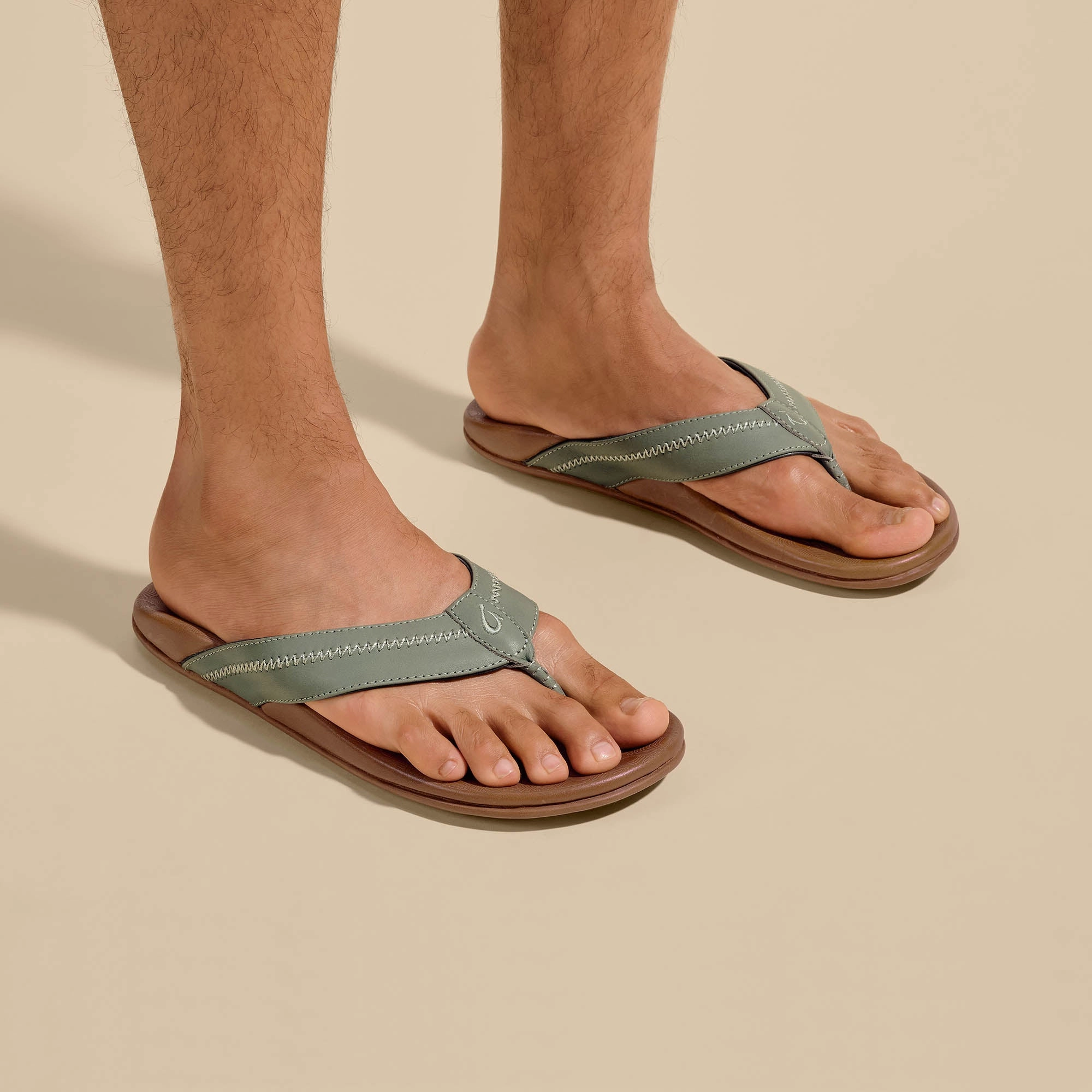 Hiapo - Odyssey Grey / Sahara perforated Zero Drop Platform