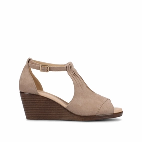 Perfect for Travel Everyday Versatile Footwear KEDZIE WEDGE HEELED SANDALS IN WIDE