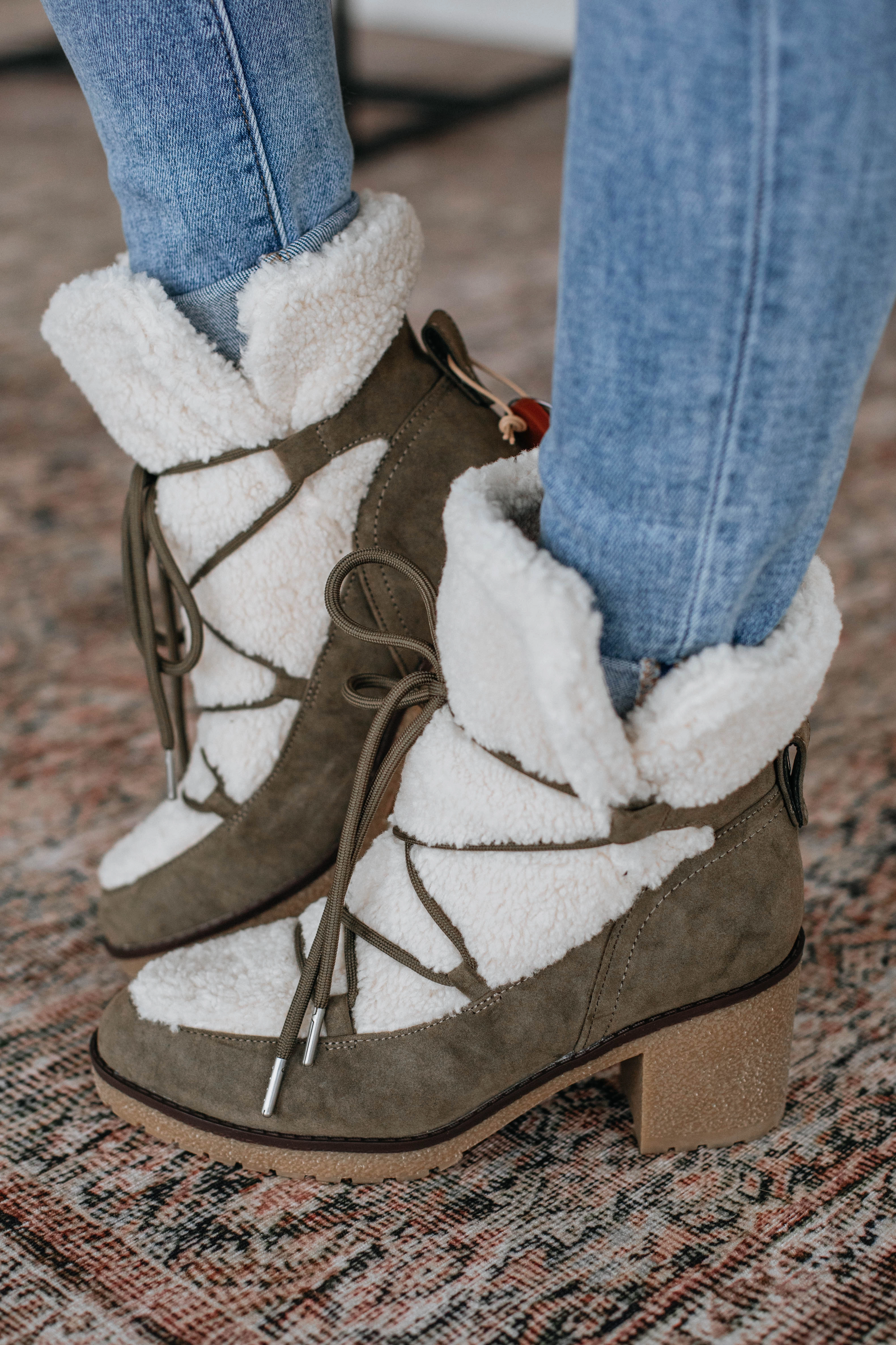 Baby Soft Embracing The Chill Boots - Moss