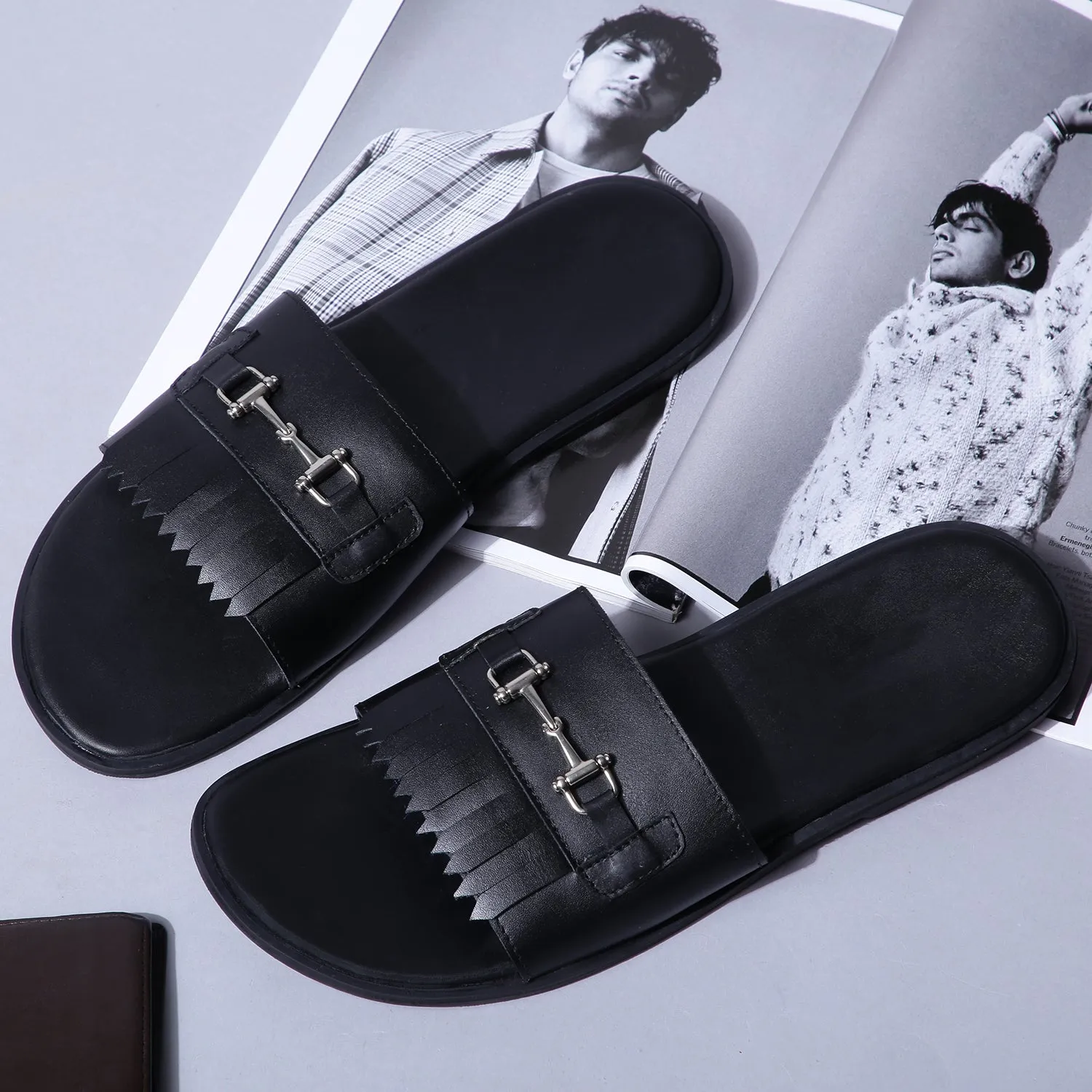 Horsebit Buckle Slippers - Black